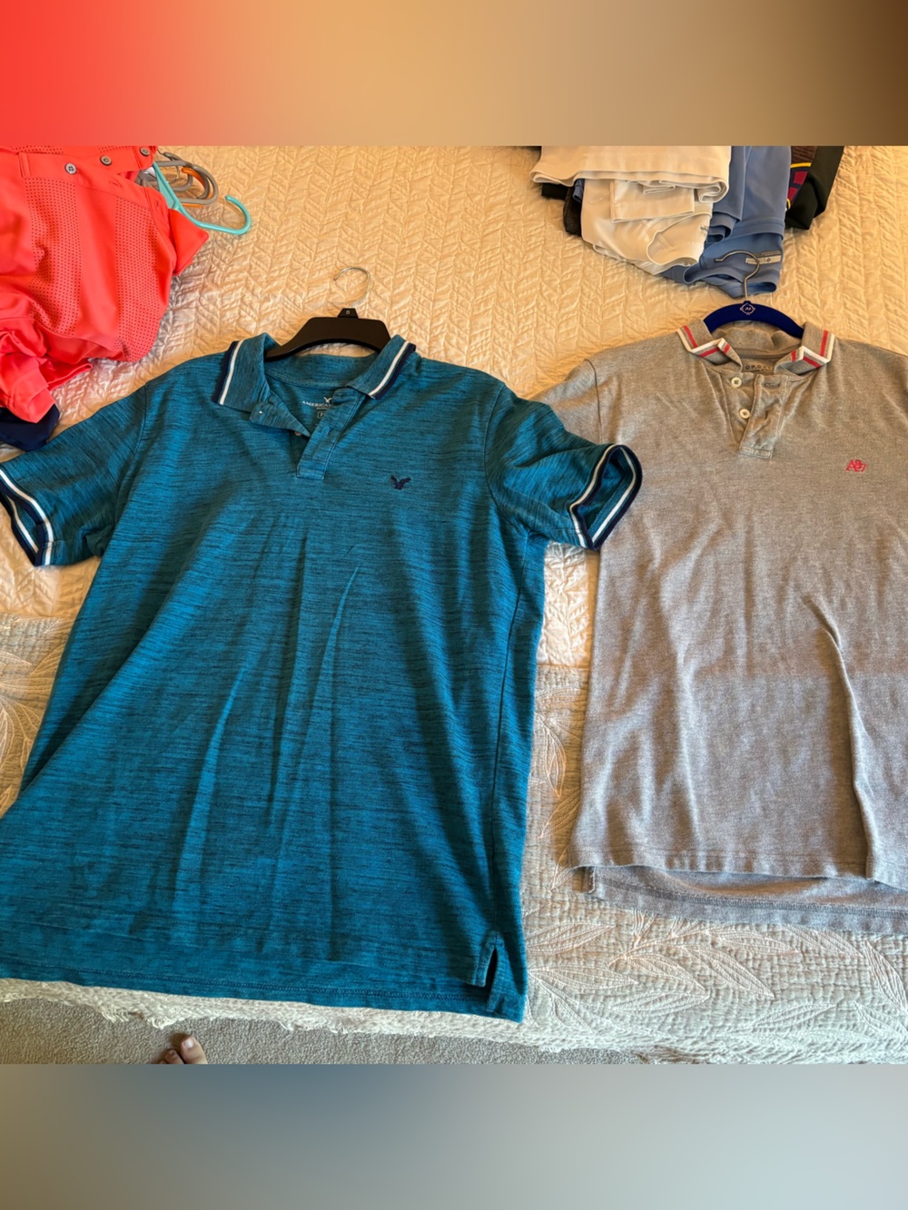 Men’s polos and cotton pocket tee